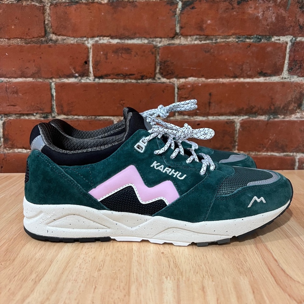 NEW! Karhu Aria 95 F803094 Unisex Sneaker Women's Size 9